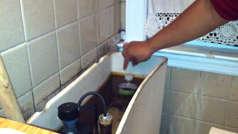 Que medidas se deben tomar para ahorrar agua con una cisterna de aseo y baño